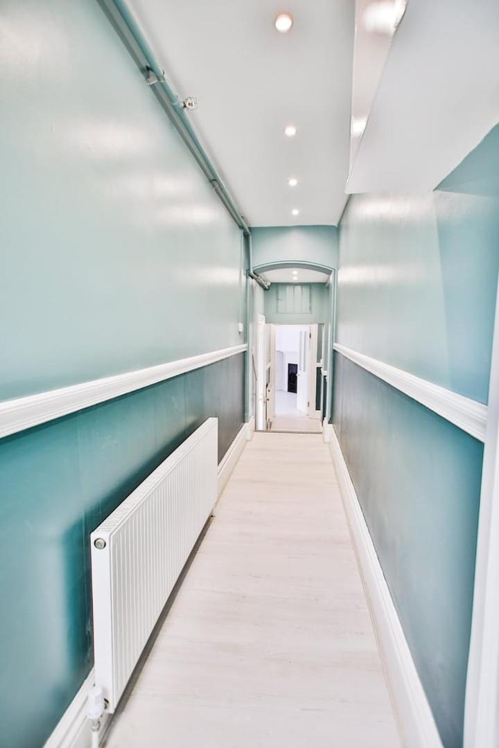 The Penthouse Of Palace Court *