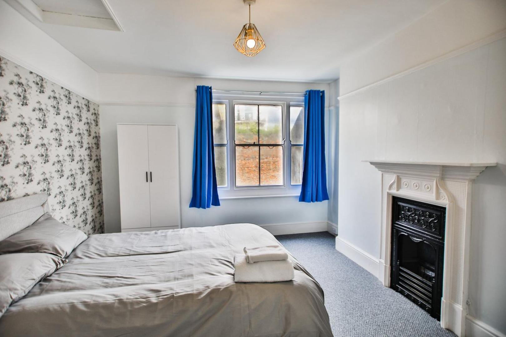 The Penthouse Of Palace Court Apartment